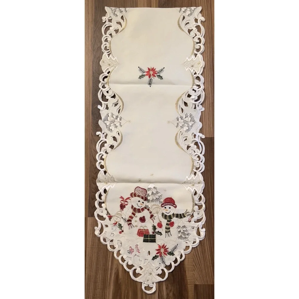 Embroidered Snowman Christmas Table Runner 68x13 Cutwork Lace NEW